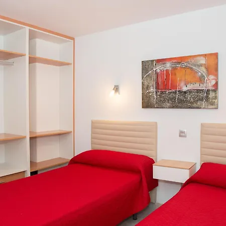 Apartamento Caribes 2 *